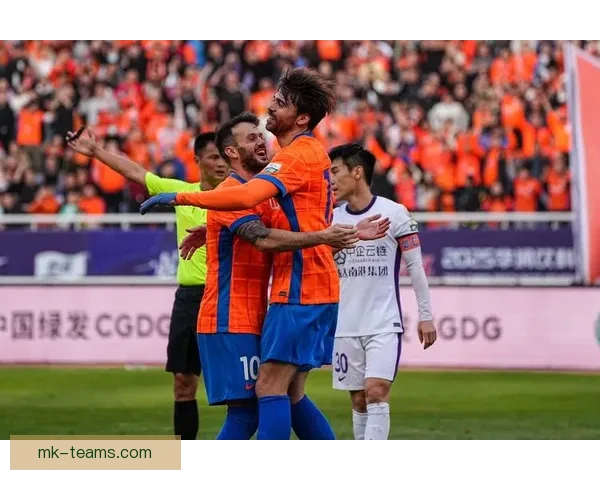 中超英博客场2-1逆转泰山 马莱莱双响瓦科破门助队连胜 中超英博客场2-1逆转泰山 马莱莱双响瓦科破门助队连胜